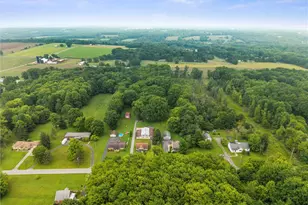 1090-94 N Darby Rd, Hermitage, PA 16148 - Photo 9