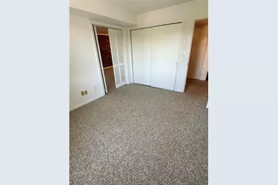 1060 Chatham Park #G, Scott Township, PA 15216 - Photo 13