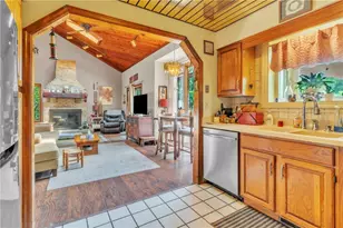 530 Perry Hwy, Lancaster Township, PA 16037 - Photo 15