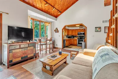 530 Perry Highway, Lancaster Township, PA 16037 - Photo 11