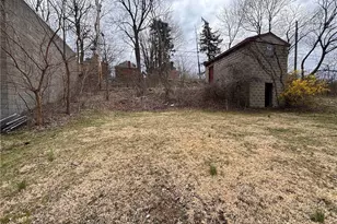 26 Carrick Ave, Pittsburgh, PA 15210 - Photo 25