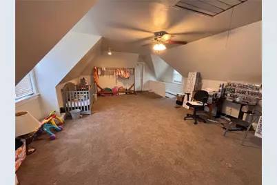 26 Carrick Ave, Pittsburgh, PA 15210 - Photo 17