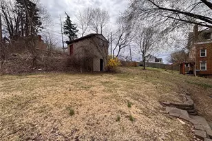 26 Carrick Ave, Pittsburgh, PA 15210 - Photo 27