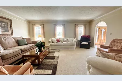 440 Chapeldale Dr, Upper Burrell, PA 15613 - Photo 9