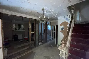 1013 4th St, North Braddock, PA 15104 - Photo 5