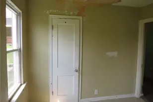 666 Ewing St, Washington, PA 15301 - Photo 9