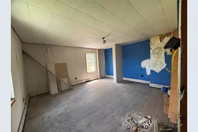 861 Koehlar Ave, Donora, PA 15033 - Photo 3