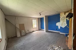 861 Koehlar Ave, Donora, PA 15033 - Photo 3