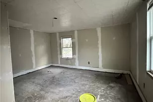 861 Koehlar Ave, Donora, PA 15033 - Photo 19