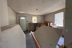 861 Koehlar Ave, Donora, PA 15033 - Photo 11