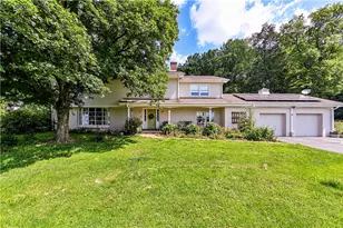 17 Sycamore St, Greensburg, PA 15601 - Photo 1