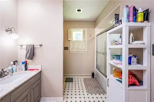 17 Sycamore St, Greensburg, PA 15601 - Photo 41