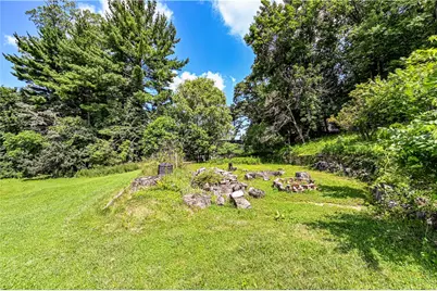 17 Sycamore St, Greensburg, PA 15601 - Photo 9