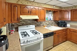 1425 Westfield St, Beechview, PA 15216 - Photo 11