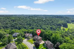 2455 Dogwood Dr, Pittsburgh, PA 15090 - Photo 5