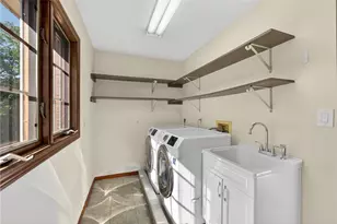 2455 Dogwood Dr, Pittsburgh, PA 15090 - Photo 17