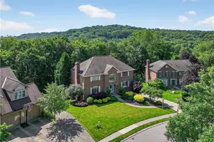 2455 Dogwood Dr, Pittsburgh, PA 15090 - Photo 3