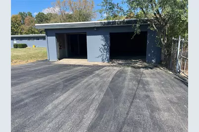 10 Rhoda St, Farrell, PA 16121 - Photo 5