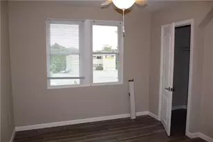 995 A Brodhead, Moon/Crescent Twp, PA 15108 - Photo 5