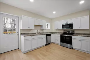 3907 McWhinney St, Munhall, PA 15120 - Photo 9