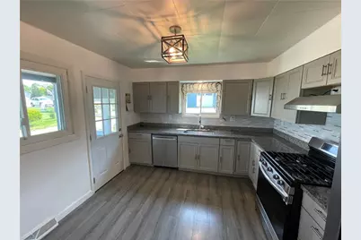 540 Fayette, Rostraver, PA 15012 - Photo 7