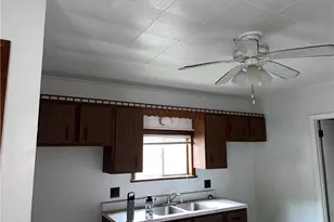 401 Euclid Ave, Glassport, PA 15045 - Photo 3