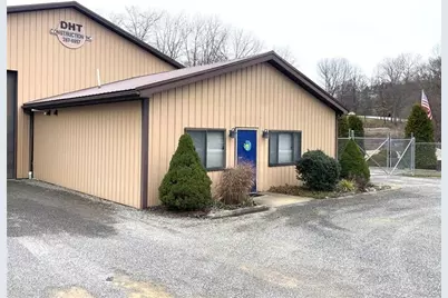 1227 Sunset Dr, Center Township, PA 16001 - Photo 3