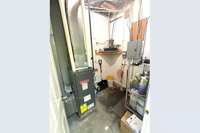 1227 Sunset Dr, Center Township, PA 16001 - Photo 13