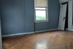 932 Vankirk St, Clairton, PA 15025 - Photo 9