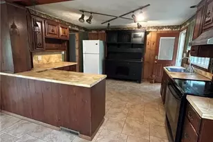 192 Yellow Creek Rd, Lancaster Township, PA 16037 - Photo 17