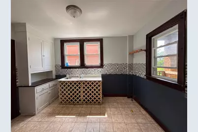 2728 Woodstock Ave, Pittsburgh, PA 15218 - Photo 7