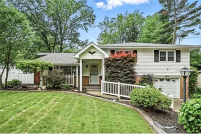 2220 Wakefield Dr, Hermitage, PA 16148 - Photo 1