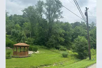 373 Lakeview Drive, South Strabane, PA 15301 - Photo 3