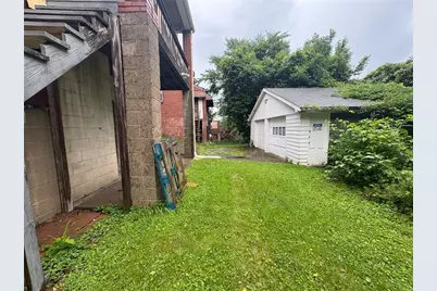 560 Wylie Ave, Clairton, PA 15025 - Photo 13