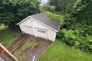 560 Wylie Ave, Clairton, PA 15025 - Photo 11