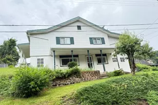 305 Voskamp Dr, Indiana Township, PA 15075 - Photo 1