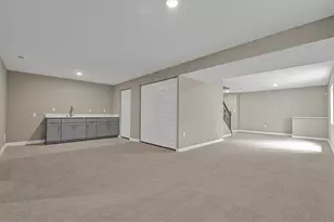 1103 Deerfield Dr, Pittsburgh, PA 15143 - Photo 37