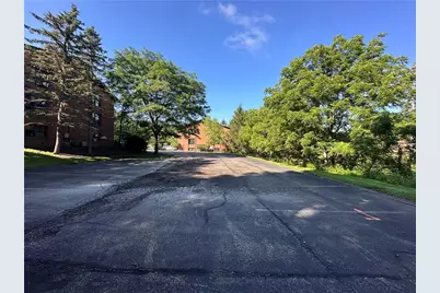 301 McKnight Park Drive, Ross Twp, PA 15237 - Photo 19