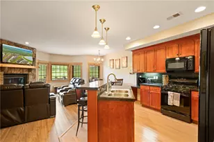 454 Southwind Cir, Seven Springs, PA 15622 - Photo 7