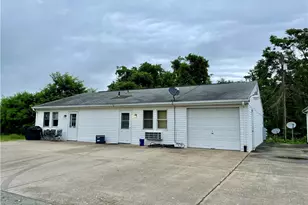 1027 Locust Ave, South Strabane, PA 15301 - Photo 3