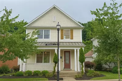 1527 Biltmore Ln, Pittsburgh, PA 15217 - Photo 1