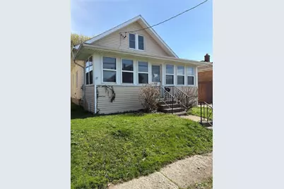 1377 W 32nd St, Erie City, PA 16508 - Photo 1