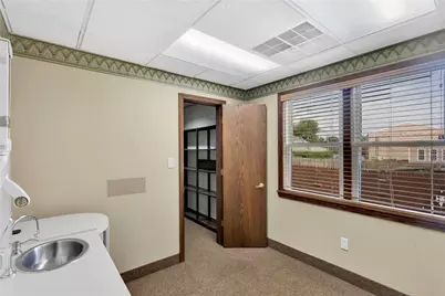 1532 Lincoln Way, White Oak, PA 15131 - Photo 9