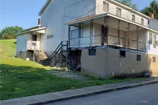 31 Cherry St, Ellsworth Boro, PA 15331 - Photo 1