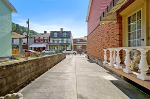 213 18th St, Pittsburgh, PA 15215 - Photo 33