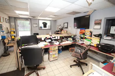 801 Universal Rd, Pittsburgh, PA 15235 - Photo 5