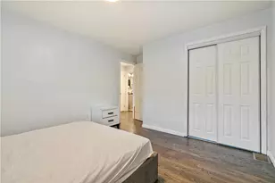 2429 Perry St, Munhall, PA 15120 - Photo 15