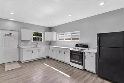 1406 Broadway Ave, Stowe Township, PA 15136 - Photo 11