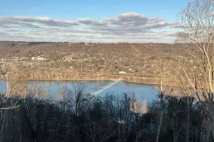 128 River Rdg Dr, Moon/Crescent Twp, PA 15108 - Photo 3