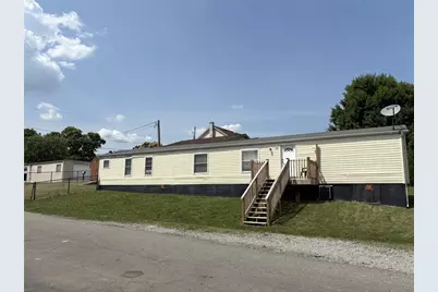 201 Clay Avenue, Mt Pleasant Boro, PA 15666 - Photo 1